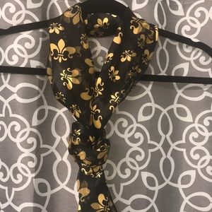 Back and Gold Fleur de Lis scarf